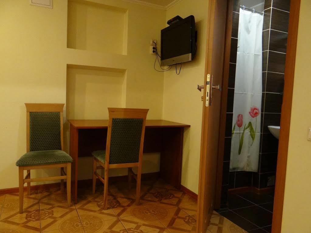 Hotel Desna Kut Kyiv Exterior photo